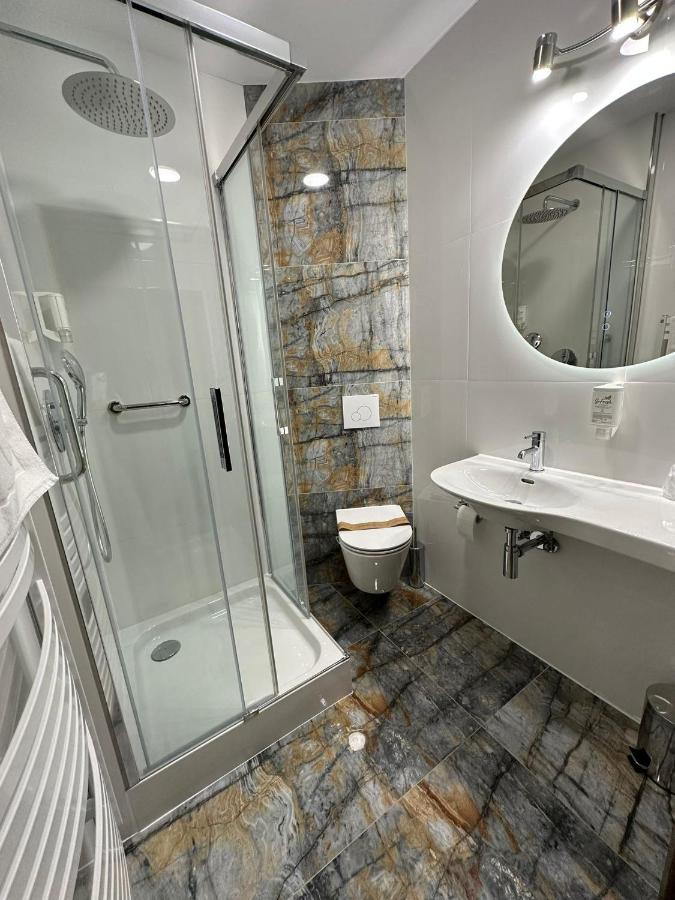 קונין Hotel Kresowianka מראה חיצוני תמונה