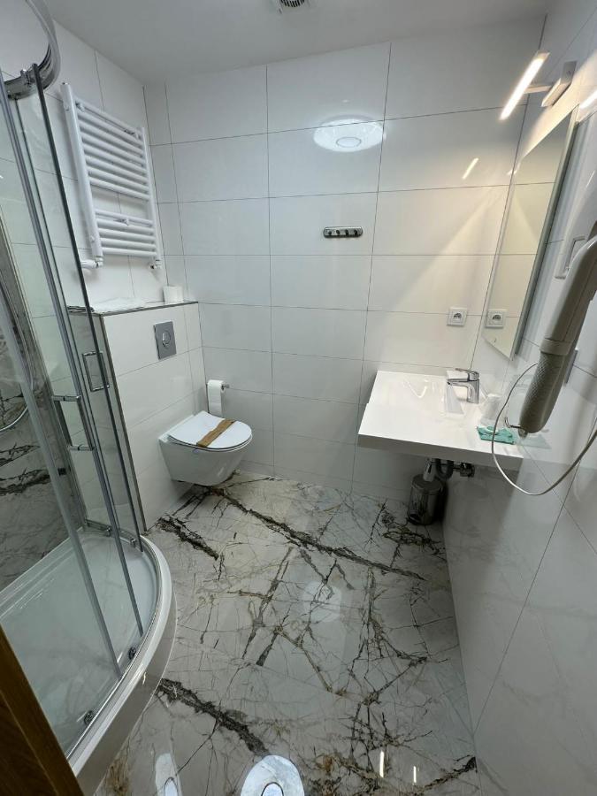 קונין Hotel Kresowianka מראה חיצוני תמונה